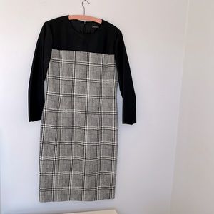 Jaeger Black Panel and Check Shift Dress, U.S. 8, UK 12